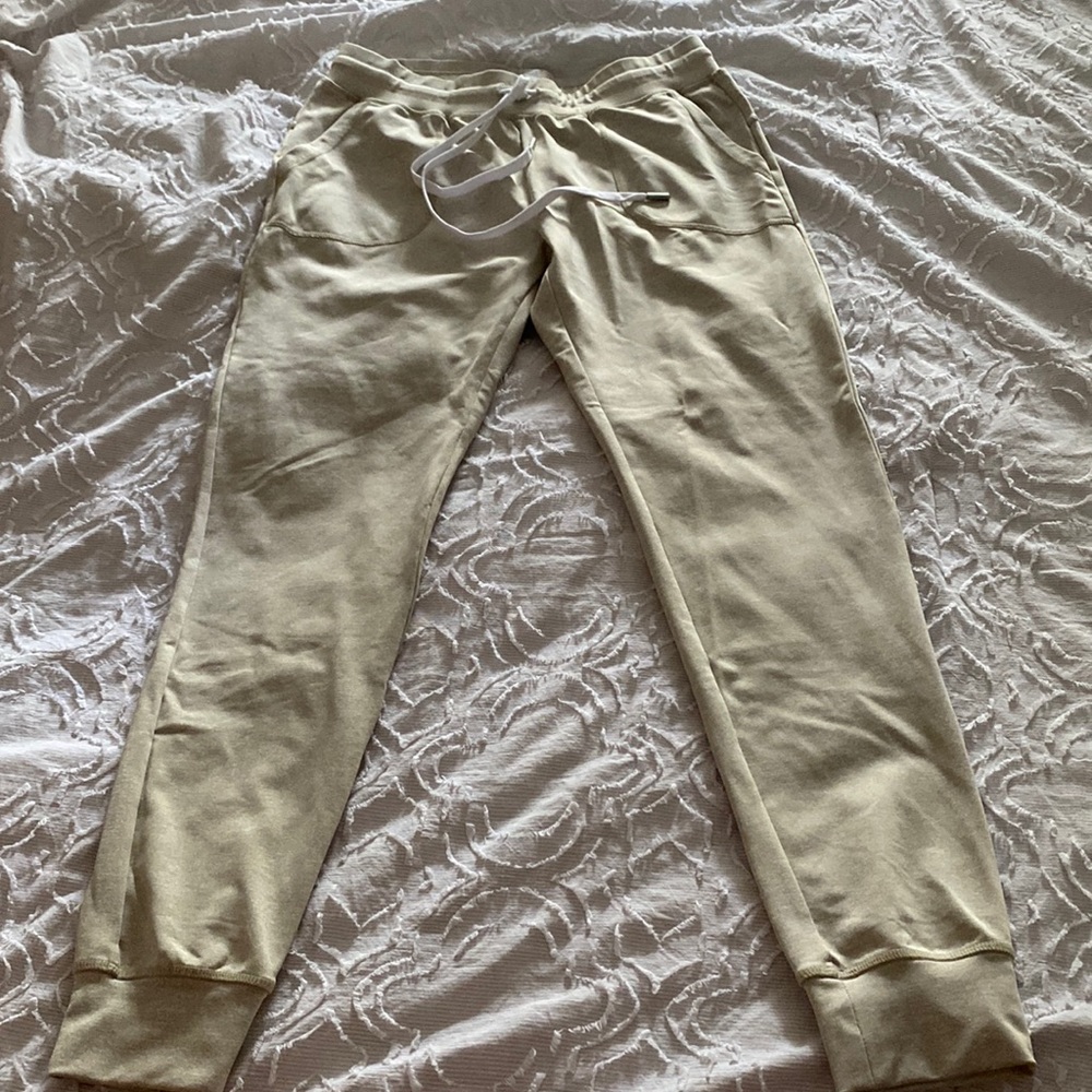 Zyia joggers